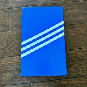 woman’s adidas sambas size 8.5